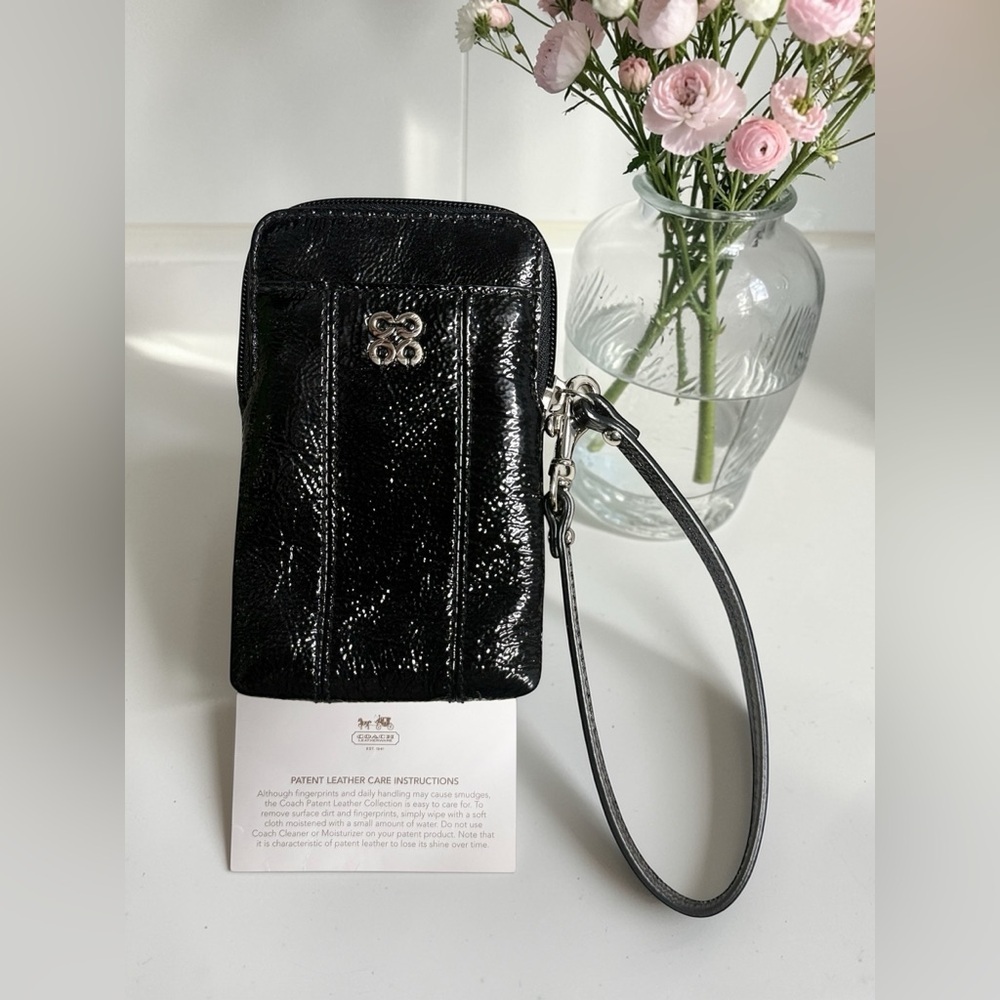 NEW Coach Shimmering Black Wristlet